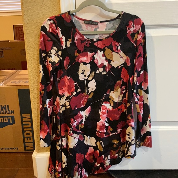 | Flowery Blouse | - Picture 1 of 3